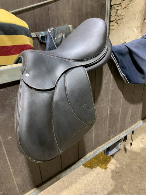 Vends selle voltaire Palm beach en veau 17.5
