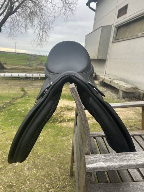 Selle Norton &eacute;quip&eacute;e 