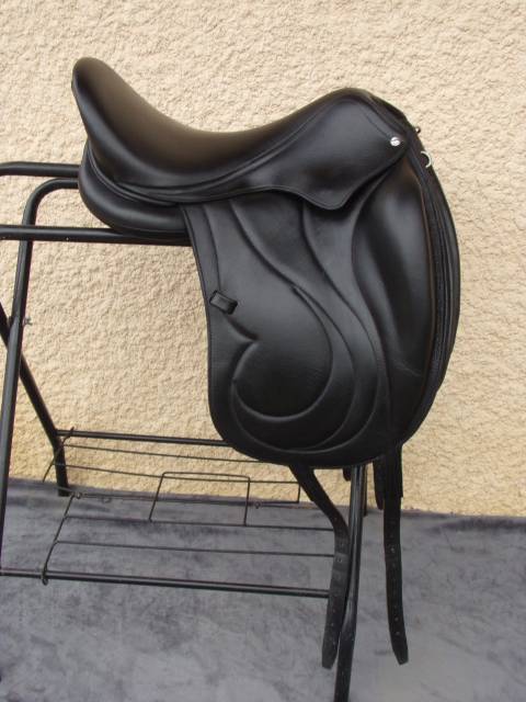 Selle Dressage Antares Cadence 17'5