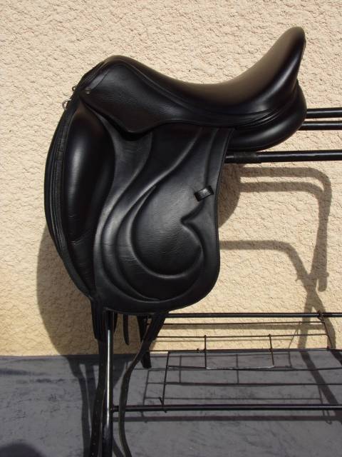 Selle Dressage Antares Cadence 17'5