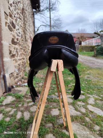 Selle Th&eacute;s&eacute;e 17'5