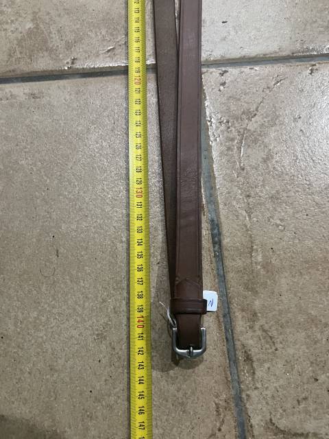 R&ecirc;nes ou r&ecirc;nes allemande NEUF  Cuir marron  Environ 140