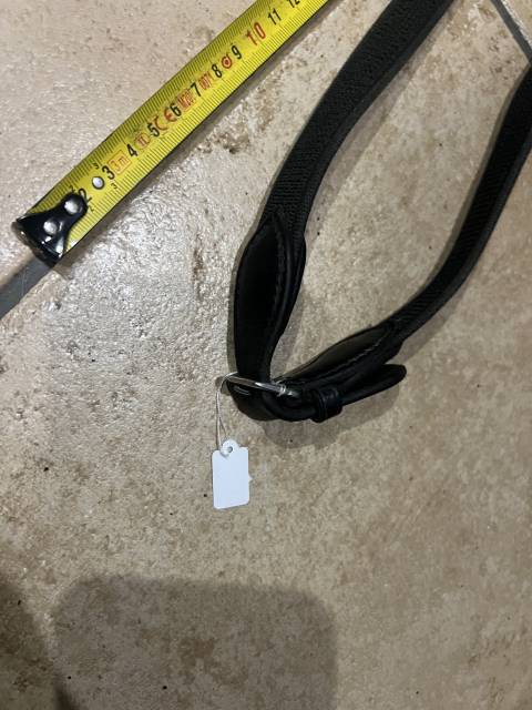 R&ecirc;nes Cuir noir et anti d&eacute;rapant caoutchouc