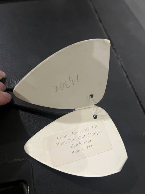 R&ecirc;nes Cuir noir et anti d&eacute;rapant caoutchouc 