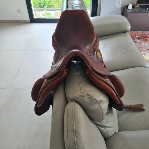A vendre selle dressage Maurel 17.5