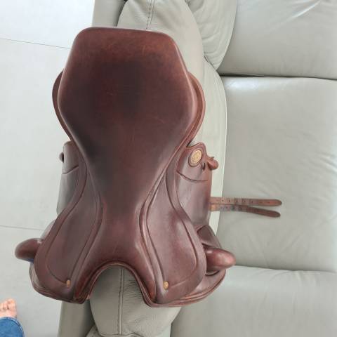 A vendre selle dressage Maurel 17.5