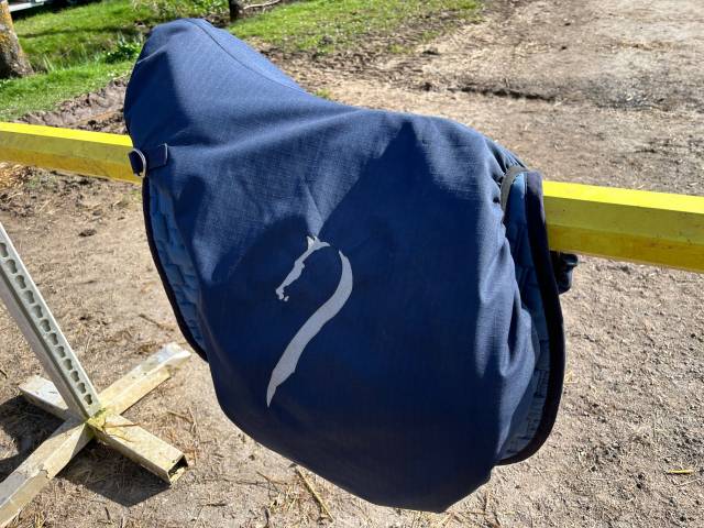 A vendre SELLE ANTARES Contact 17.5'