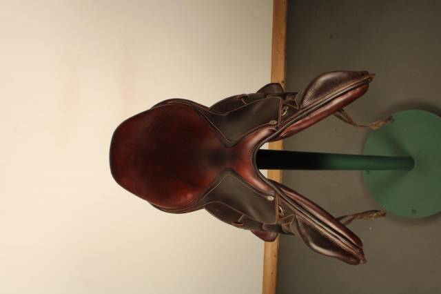 Selle Antar&egrave;s 17,5"