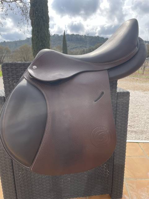 Selle Forestier  Prem&rsquo;s, si&egrave;ge 17 pouces.