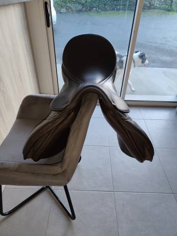 Selle ikonic mixte comfort 17"
