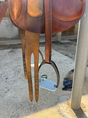 Selle cross devoucoux