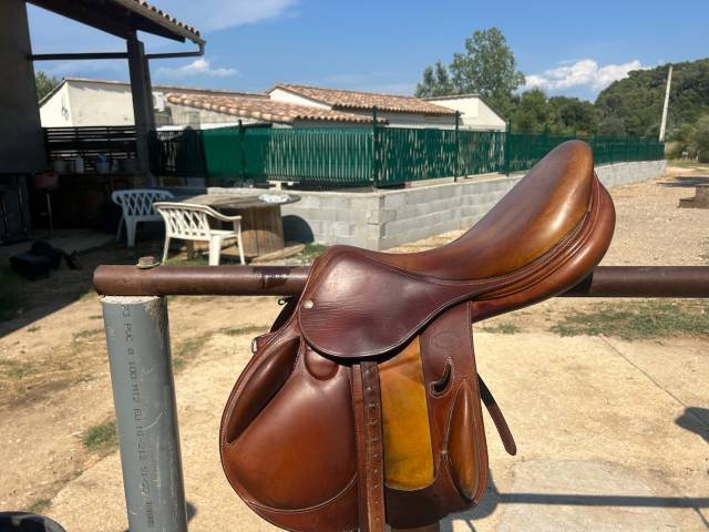 Selle cross devoucoux