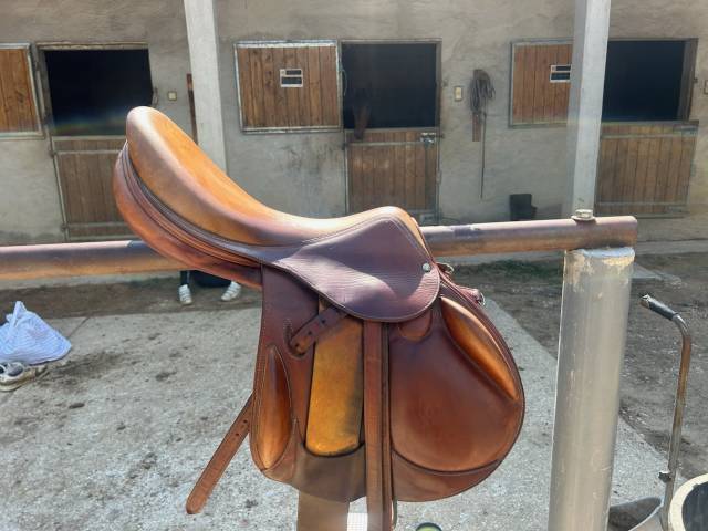 Selle cross devoucoux