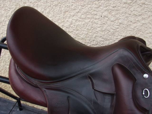 Selle Dressage Devoucoux Makila Lab 17'5