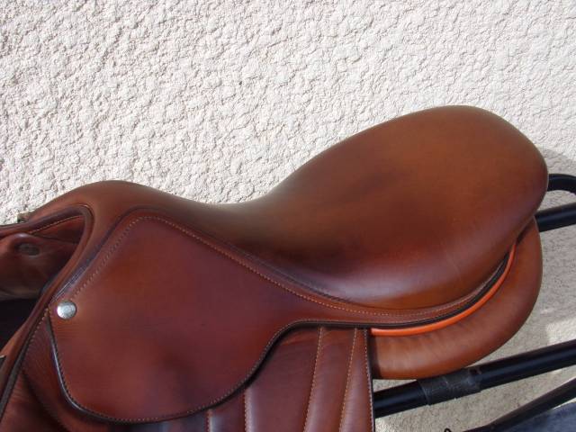 Selle Butet Doubl&eacute;e Veau  17'