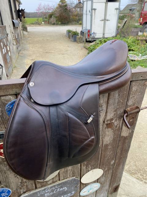 Selle Equipe Carbon 17,5