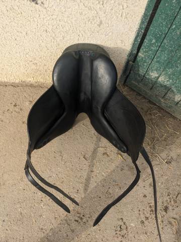 Selle Mendia Devoucoux 17,5 quartier 2