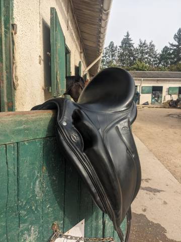 Selle Mendia Devoucoux 17,5 quartier 2