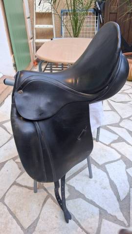 Selle de dressage