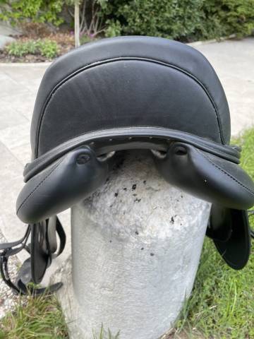 Selle de dressage Antares