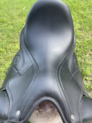 Selle de dressage Antares