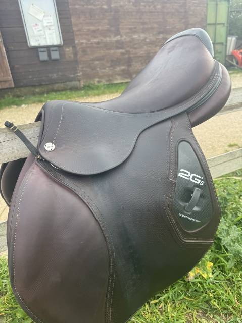 &Agrave; vendre : Selle CWD 2GS 18&rdquo; &ndash; CSO