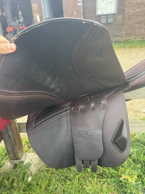 &Agrave; vendre : Selle CWD 2GS 18&rdquo; &ndash; CSO