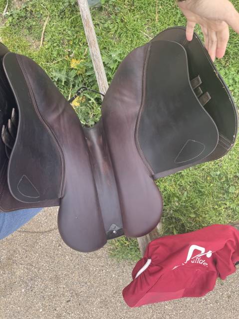 &Agrave; vendre : Selle CWD 2GS 18&rdquo; &ndash; CSO