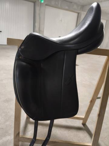 Selle dressage equipe 17