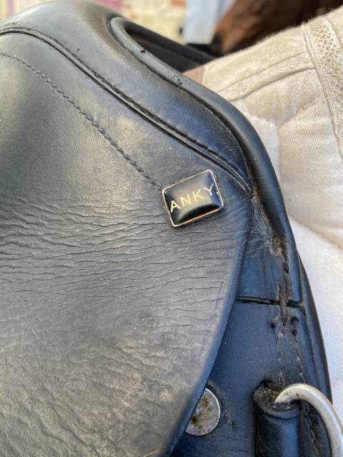 Selle dressage Anky 18 pouces