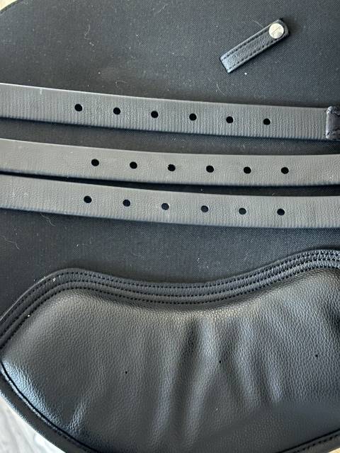 Selle de saut wintec noire 17 pouces 