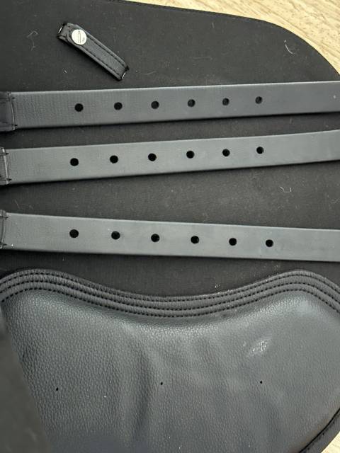 Selle de saut wintec noire 17 pouces 