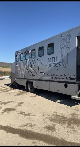  Camion Chevaux Renault / Theault &ndash; 16T &ndash; 6 places &ndash; Tr