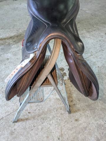 Selle mixte IKONIC T17.5 de 2024