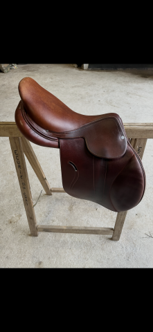Selle  herm&egrave;s mod&egrave;le Vivace