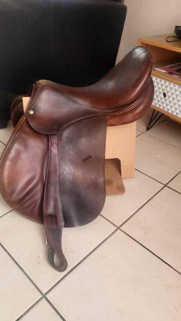 A saisir selle devoucoux oreka millesime 2010 17p