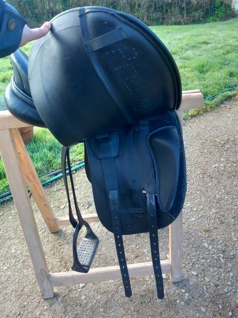 Selle Dressage Prestige X-Optimax &ndash; 17 &ndash; Arcade 33