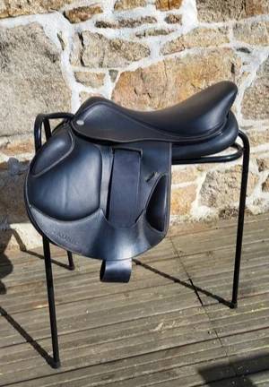 Selle Ikonic &eacute;tat proche du neuf - 17.5 - Monoquartier 