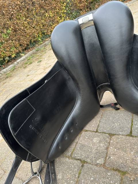 Selle de dressage Bates isabelwerth 17,5 