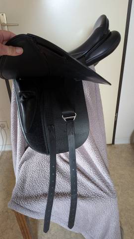 Selle de dressage Stubben Aramis 17,5"