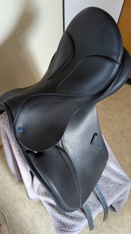 Selle de dressage Stubben Aramis 17,5"