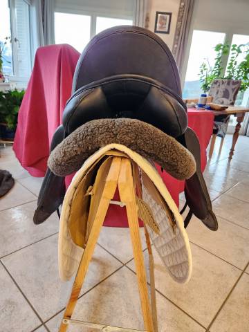 Selle de dressage cuir noire Baude 17'5