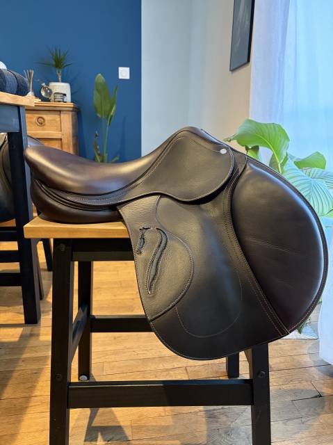 Selle Antar&egrave;s &eacute;volution 17,5