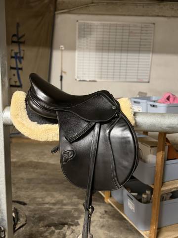 Selle &agrave; vendre - 17,5"