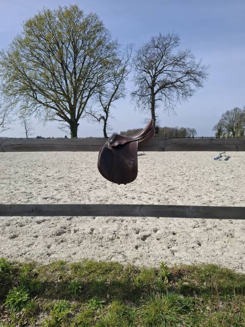 Selle Michel Robert prestige &agrave; vendre.