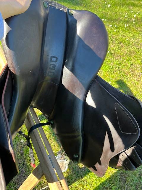 Vend Selle Devoucoux Biarritz 17'' Acajou 
