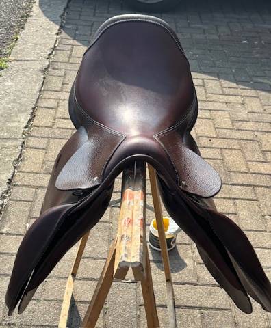 Selle Forestier club, ch&acirc;taigne, 18 pouces 