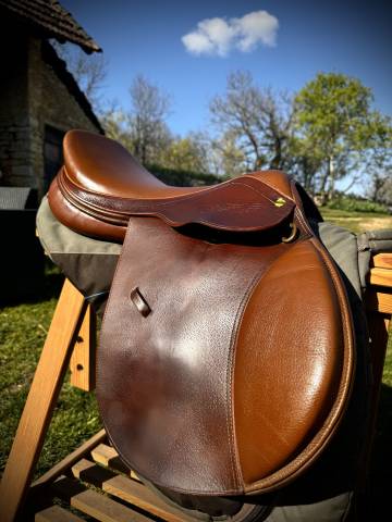 Henri de Rivel Advantage 16,5&rdquo; &ndash; Selle &eacute;quitation polyv