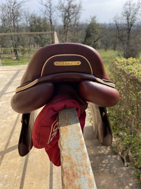 Selle cwd premi&egrave;re main 17.5 pouces