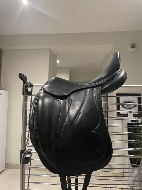 Selle Dressage Antares Cadence 18&rsquo;